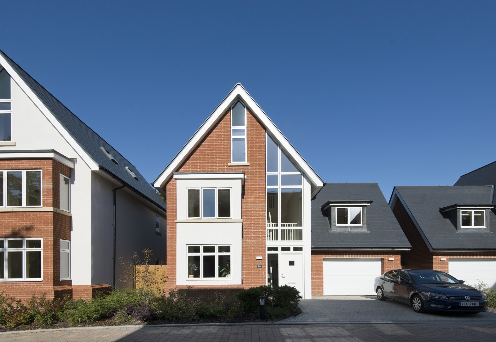 Award winning development of nine detached houses in six house designs
